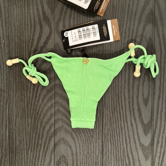 Vix Bikini - Swimsuit- New .Retail $266.00 - Picture 9 of 12
